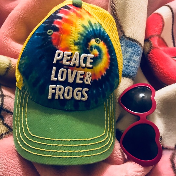 Groovy 🧢 💗 - Picture 2 of 7